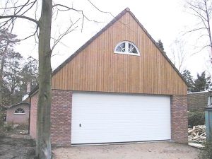 Houten garage plaatsen